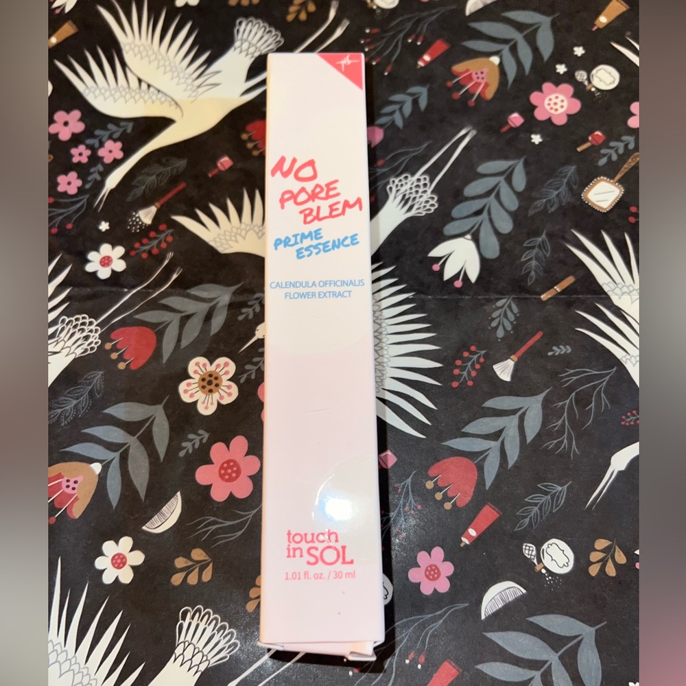 Touch in SOL No Poreblem Prime Essence - Soft Pink Box